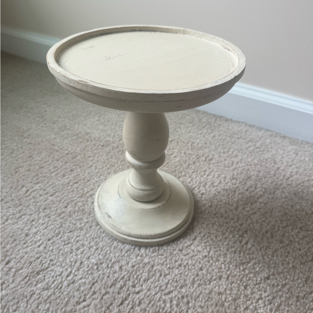 Farmhouse Pedestal/stand
